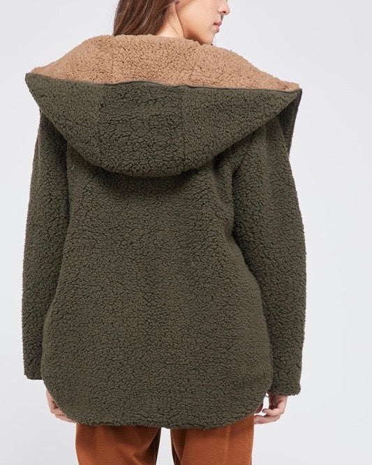 Final Sale - Reversible Open Front Sherpa Hoodie in Olive/Mocha