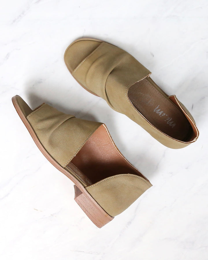 Miracle Miles - Riley Asymmetrical Flat in Khaki