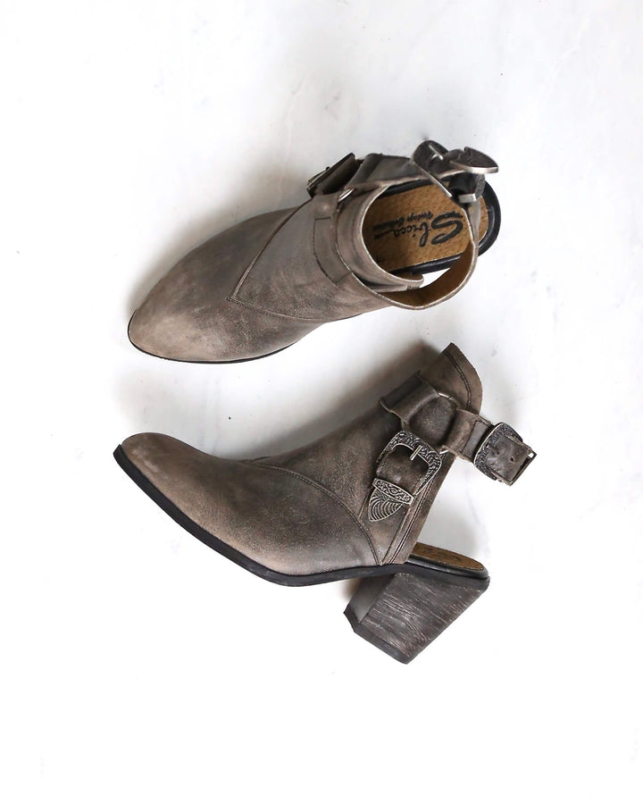 Sbicca - Scorpi Western Inspired Ankle Heeled Mule in Charcoal