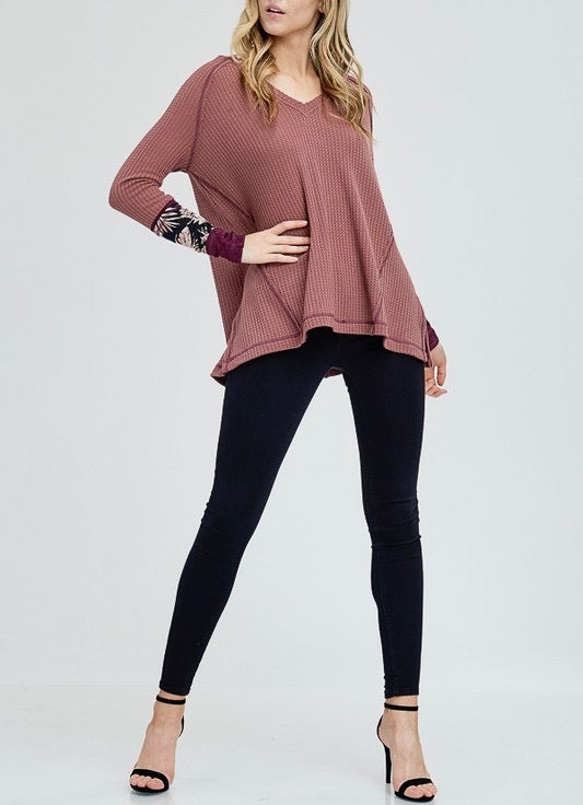 Waffle Knit V-Neck with Contrast Printed Sleeves in Mauve